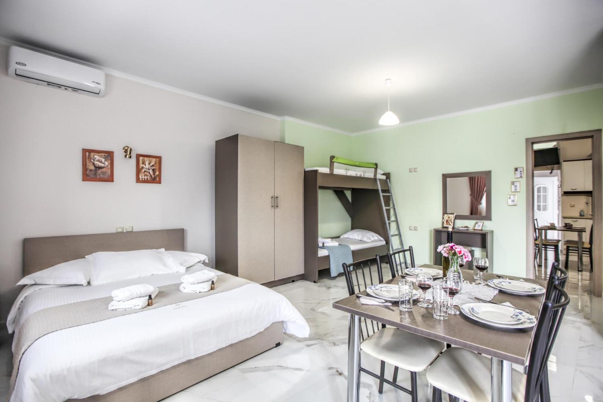 Del Sol #1 Meteora Luxurious Family Suites Kalambaka Extérieur photo
